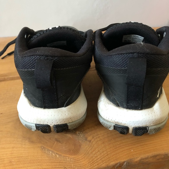 Youth boys Underarmour runners - Picture 4 of 6